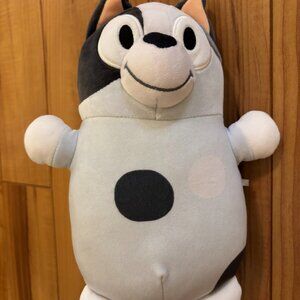NWOT Muffin Bluey HugMe 10-Inch Plush